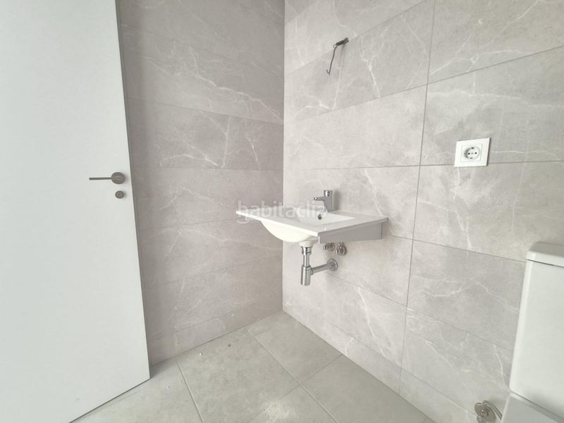 Foto ff37ded9-ad7e-417e-9141-0c042a5e7b9a. Pis amb aparcament a Centro Tomares