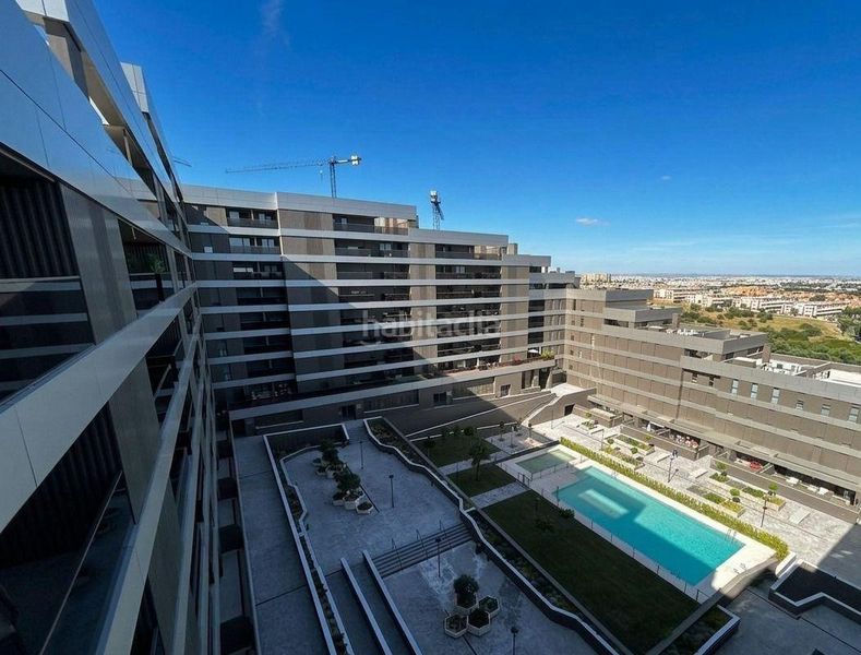 Foto 4a145037-ae60-4180-8e49-012b3da8782c. Àtic amb aparcament piscina a Aljamar Tomares