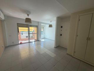 Piso en Barrio Alto. Tu nuevo hogar te espera en el barrio alto de san juan!