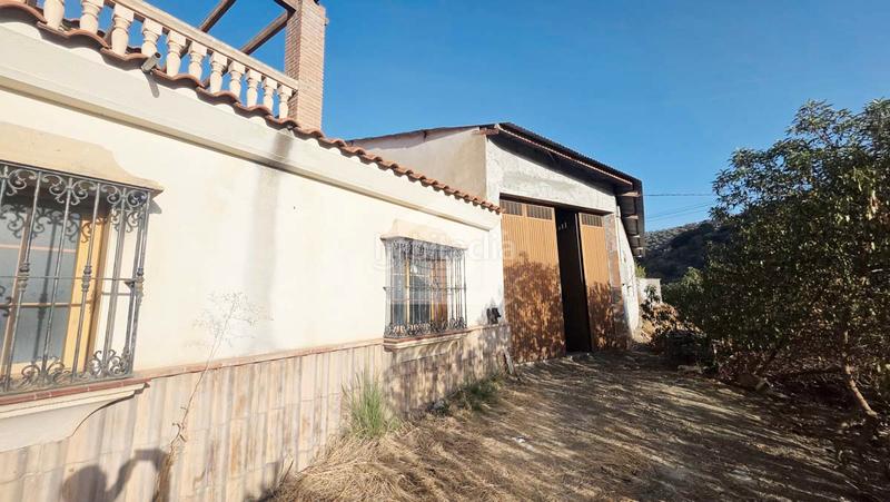 Foto 112ca5f4-e8e2-42ad-9124-d129c4532912. Casa amb xemeneia aparcament a Arenas