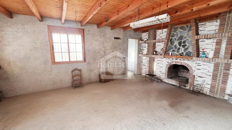 Foto ddfad786-c631-47cb-a6c0-f6758005767f. Casa amb xemeneia aparcament a Arenas