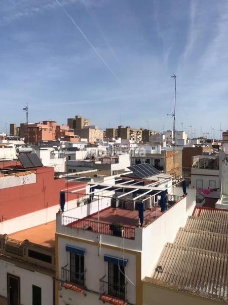 Foto f4e57469-6064-4cb6-ab69-70cf5a93549d. Piso  en venta en Triana Este Sevilla