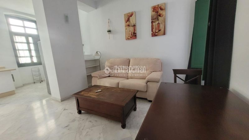 Foto 28028325-98c1-47d7-a390-b0b229d1d130. Rent flat in Triana Casco Antiguo Sevilla