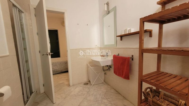 Foto 50d70226-761f-4ab6-b31d-fbf9430ee688. Rent flat in Triana Casco Antiguo Sevilla