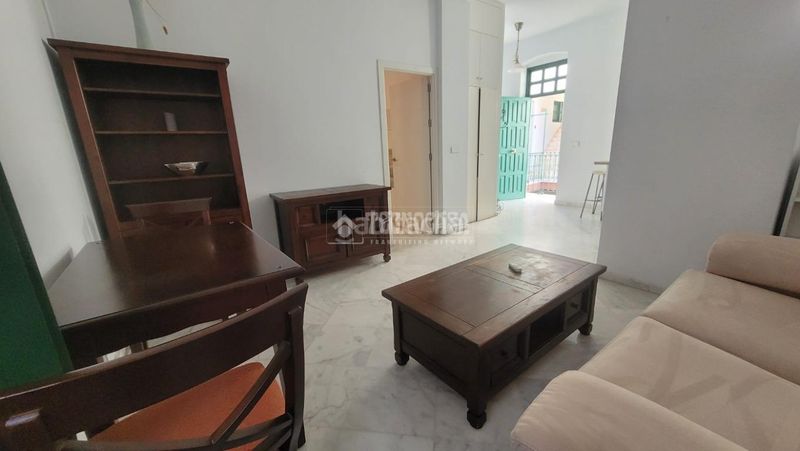 Foto 68306606-86c2-4cc1-9b42-a4675261d92f. Rent flat in Triana Casco Antiguo Sevilla
