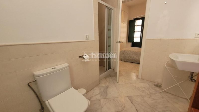 Foto e0ae13dc-f1f6-4ac0-b9a7-9c633d9901dd. Rent flat in Triana Casco Antiguo Sevilla