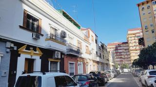 Maison jumelée à Triana Este. Casa en venta en sevilla