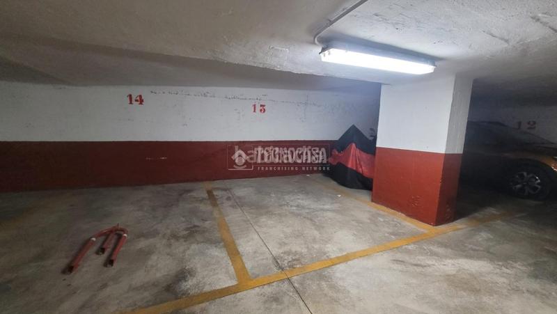 Foto bd1cb280-81ae-401d-85ea-a9cb3c97b5d4. Car parking in Triana Este Sevilla