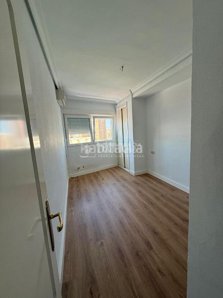 Foto 1835ec5e-cdcd-45cc-9a17-11b23f92a51d. Pis a Triana Este Sevilla