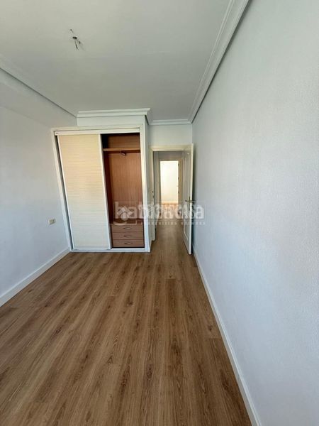 Foto 55594555-56a7-424e-96af-aa21b5904963. Pis a Triana Este Sevilla