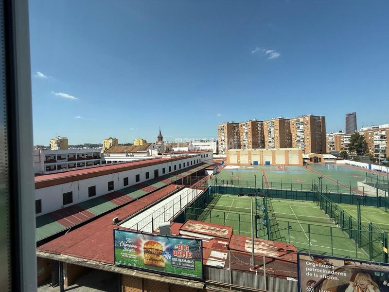 Foto 9c3adaa9-9bf0-4ccc-9a72-3eb3555454de. Pis a Triana Este Sevilla