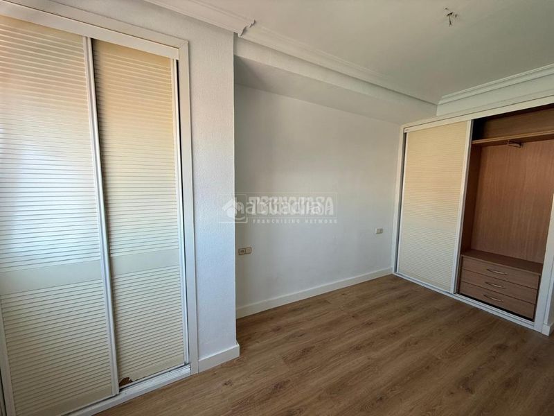 Foto a2b4378d-2c57-4a67-9c17-f37885f33fb2. Pis a Triana Este Sevilla