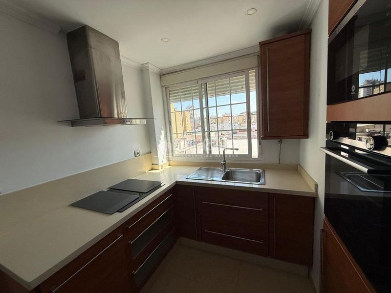 Foto f7a65fdb-9f64-4d9e-8936-8c4eb2ff3a39. Pis a Triana Este Sevilla