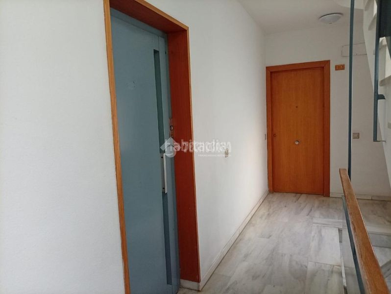 Foto 256ad152-a975-49b7-a5a9-5cc2f0471ab9. Piso  en venta en Triana Oeste Sevilla