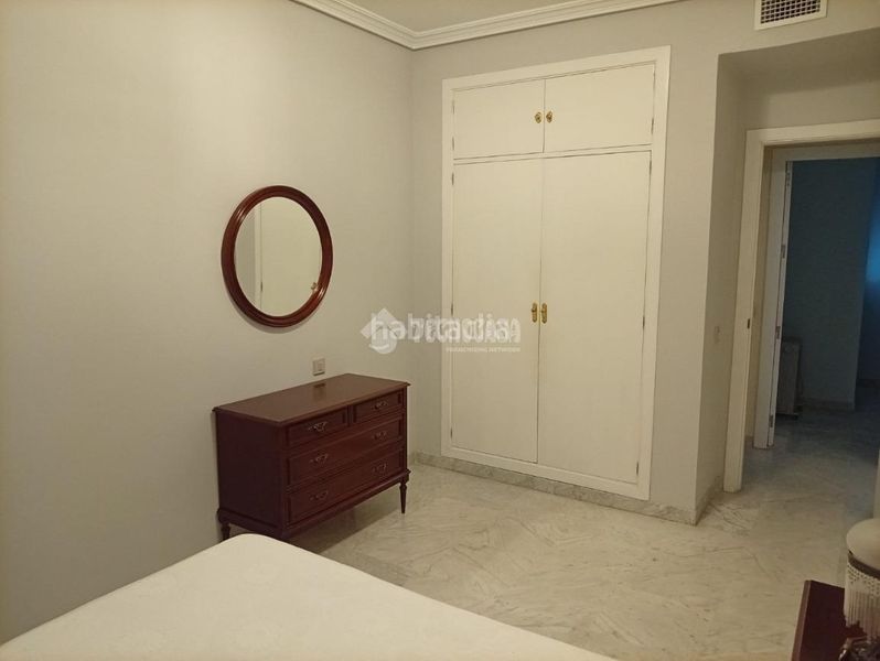 Foto a265c8a2-f95e-4a94-8e59-d9c78c181e00. Piso  en venta en Triana Oeste Sevilla