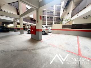 Aparcament cotxe a Avenida de lope de vega 1. Se vende plaza de garaje en teatinos