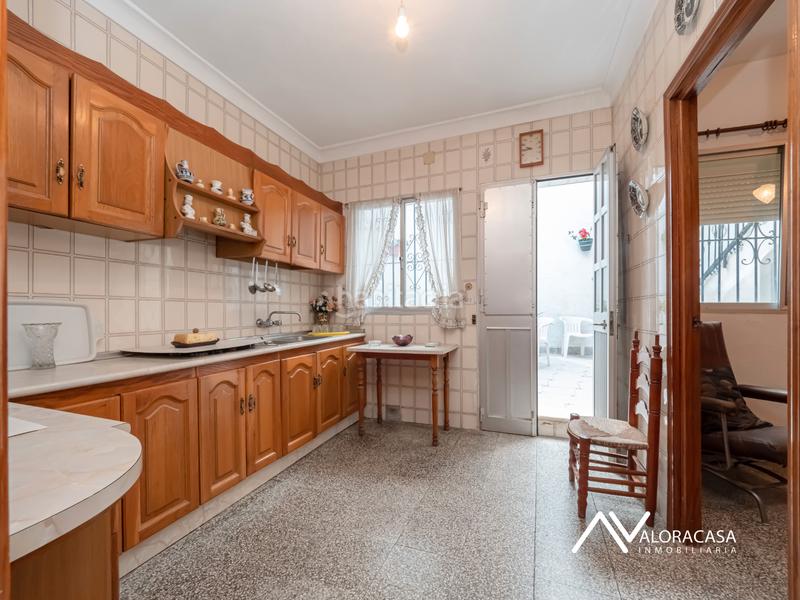 Foto cce66e62-0b96-4f02-a2f2-9097d254b5a7. Casa  con local en venta en Álora