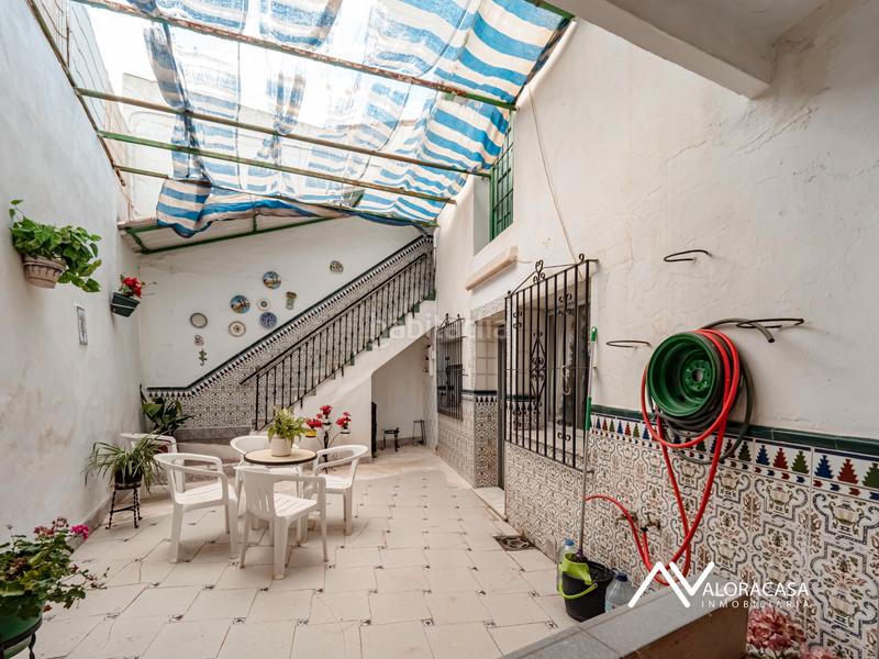 Foto db25235e-e760-4527-a5c2-00e7b0547b8c. Casa  con local en venta en Álora