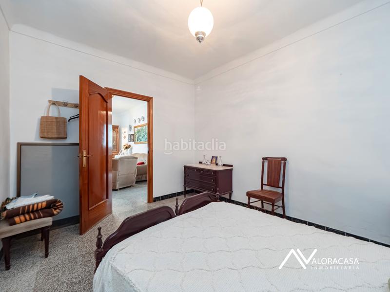 Foto de241810-c4eb-448b-ae0e-5c5f5fc22e86. Casa  con local en venta en Álora