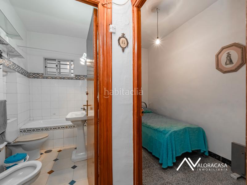 Foto f17dacc5-7a00-40c1-9bbc-1660ce148829. Casa  con local en venta en Álora