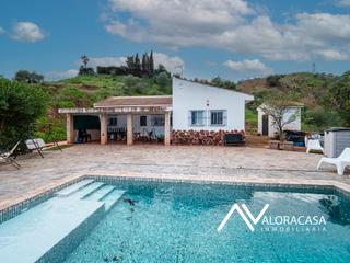 Masia a Cártama. Finca en venta en el sexmo