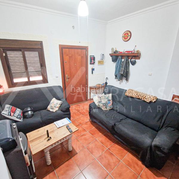 Foto b0730f4d-8bce-4c39-8fd9-4efd1fd0ee42. Casa adosada casa en venta en bailén-miraflores en Málaga