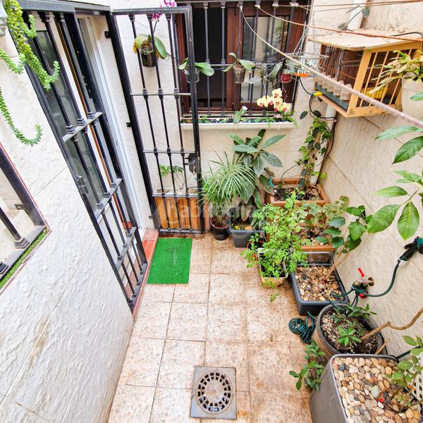 Foto cae93cf4-4ba4-424a-a086-fffa45b6aca3. Casa adosada casa en venta en bailén-miraflores en Málaga