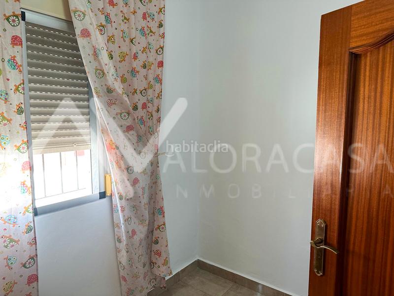 Foto 5e2ac753-7a73-4824-a08a-2e5d1cfbbf83. Piso  en venta en camino san rafael – o250j – en Málaga