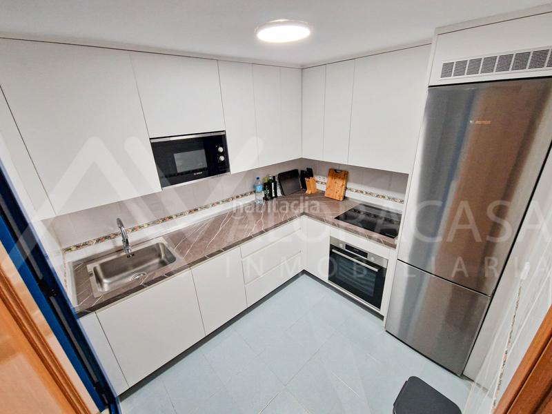 Foto 191a3ae3-d86e-4fce-80e7-fcdc1d4e7f58. Rent flat in Parque Ayala - Jardín de la Abadía - Huelín Málaga