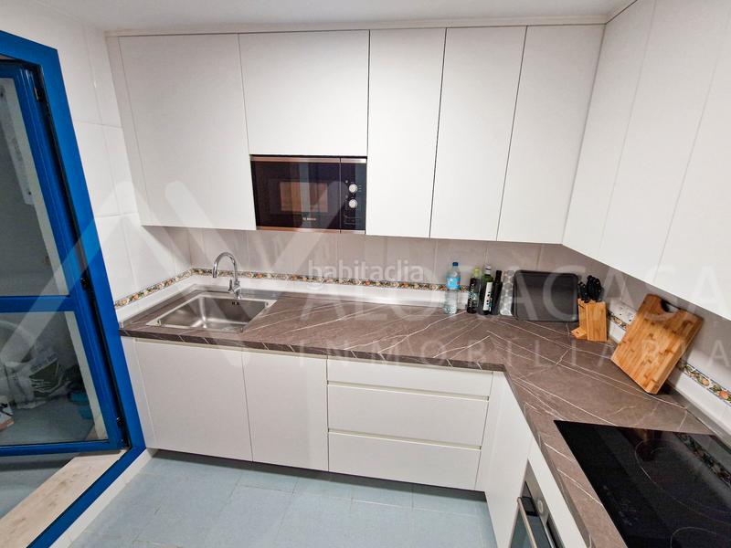 Foto 860fe48c-dd63-4f19-827f-3783b480a3ac. Rent flat in Parque Ayala - Jardín de la Abadía - Huelín Málaga