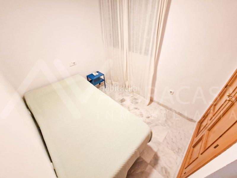 Foto b0a50d9d-acaa-4a43-ab56-6df48c85a007. Rent flat in Parque Ayala - Jardín de la Abadía - Huelín Málaga