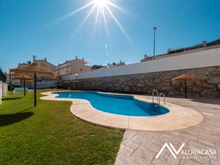 Casa adossada en Crtama. Chalet en venta en crtama