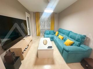 Etagenwohnung in Distrito Zeta - Recinto Ferial Cortijo de Torres. Piso en venta en intelhorce, cruz de humilladero