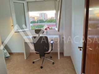 Location Appartement  Calle corregidor francisco de molina. Alquiler por habitaciones los corazones - oa450j -