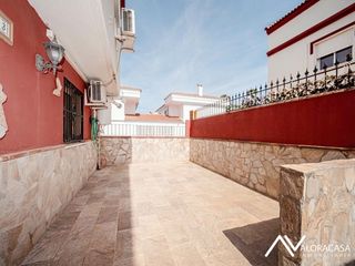 Semi detached house  Calle cabañeros. Chalet adosado en venta en cártama