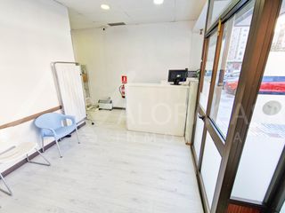 Transfer Business premise in Calle héroe de sostoa 114. Local en traspaso en héroe de sostoa, huelin