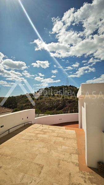 Foto ecb3867c-945c-46a5-8e96-be457aff6dc5. Casa a Olletas - Sierra Blanquilla Málaga