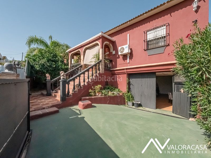 Foto bef85251-dd72-4e9c-bd74-86edcec49d4e. Chalet  independiente en Coín