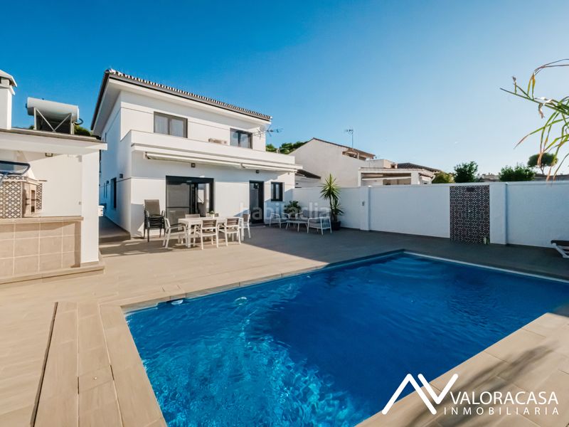 Foto a8545818-7501-43a7-a503-ac014d047717. Chalet mit parking pool in Pizarra