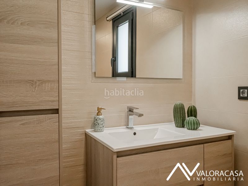 Foto ead15d66-d275-4046-812e-1dd634993ad3. Chalet mit parking pool in Pizarra