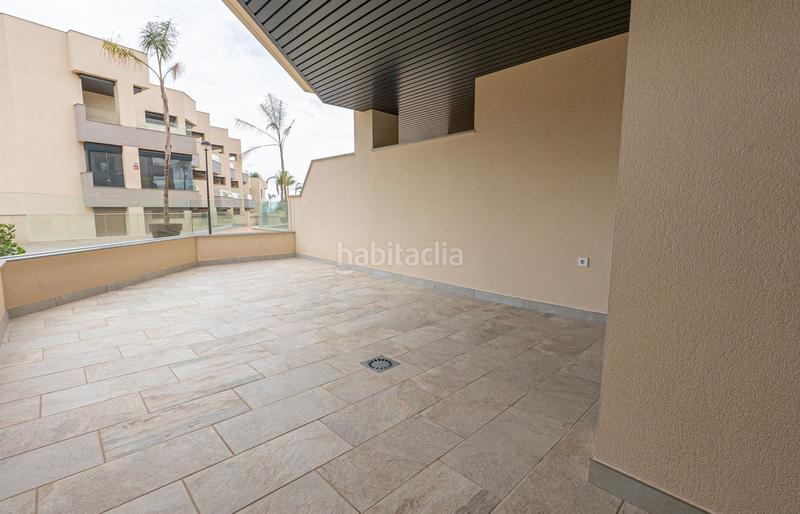 Foto 2724fed8-ca87-4b2e-a856-8ffe44f02385. Piso casa en venta 2 habitaciones 2 baños. en Almayate Bajo