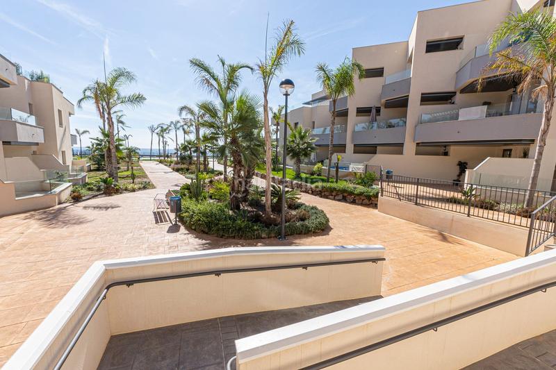 Foto a93a22d2-892f-45e9-9840-42eb17e68773. Piso casa en venta 2 habitaciones 2 baños. en Almayate Bajo