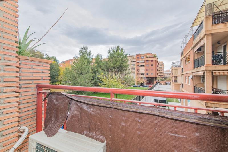 Foto e69464cf-5be2-4cda-87e3-30495221a833. Piso casa en venta 3 habitaciones 2 baños. en Castaño - Mirasierra Granada