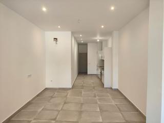 Piso en Parque Victoria Eugenia. Casa en venta 1 habitaciones 2 baños.