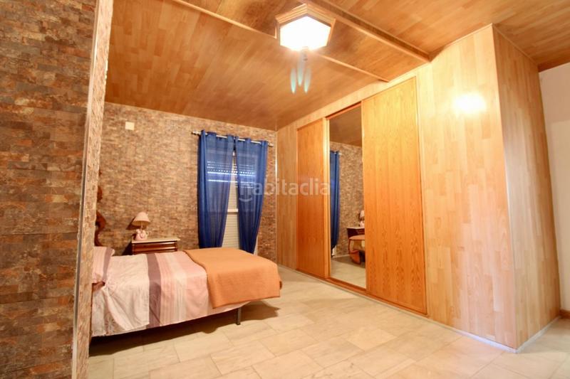 Foto 37aaa4b4-2ca6-4745-a6d5-e44c38a5b5c6. Chalet  en venta 3 habitaciones 2 baños. en Gabias (Las)