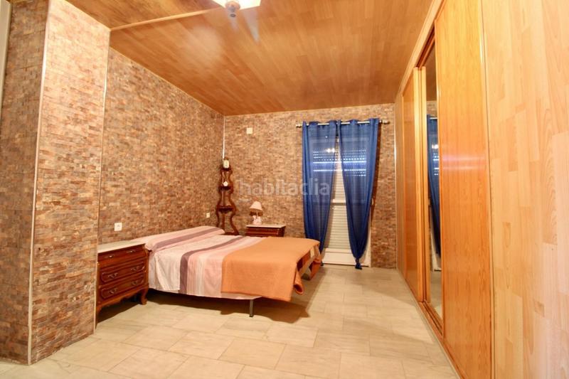 Foto 9fe4971f-7899-4a0d-a6f8-d586a94d49cf. Chalet  en venta 3 habitaciones 2 baños. en Gabias (Las)