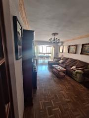 Pis a Parque Ayala - Jardín de la Abadía - Huelín. Casa en venta 4 habitaciones 3 baños.