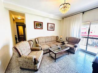 Pis a Parque Victoria Eugenia. Casa en venta 4 habitaciones 2 baños.