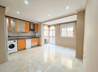 Location Appartement à Cotomar. Casa en alquiler 1 habitaciones 1 baños.