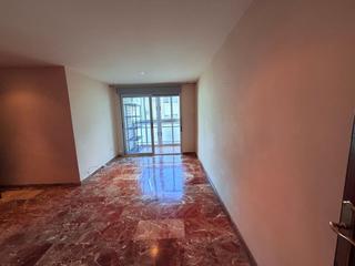 Piso en Camino de Ronda. Casa en venta 3 habitaciones 2 baños.